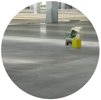 Pavishield utilizzato per proteggere un pavimento in cemento industriale interno