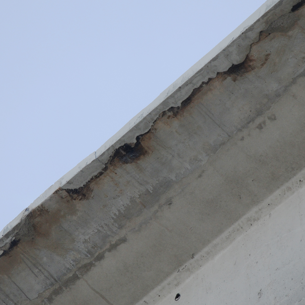 Ricostruzione a basso spessore di un coppone del tetto di un capannone industriale